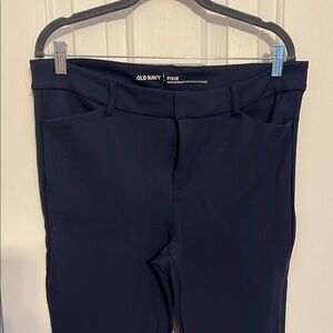 Old Navy TALL Pixie BuiltIn Sculpt